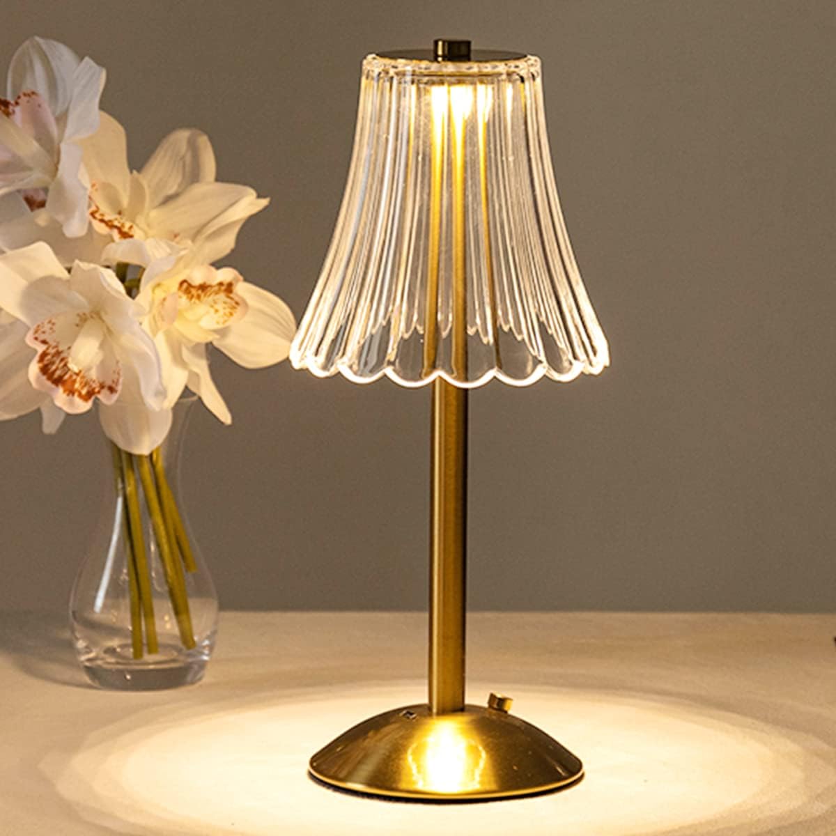 Gold Scalloped Touch Lamp